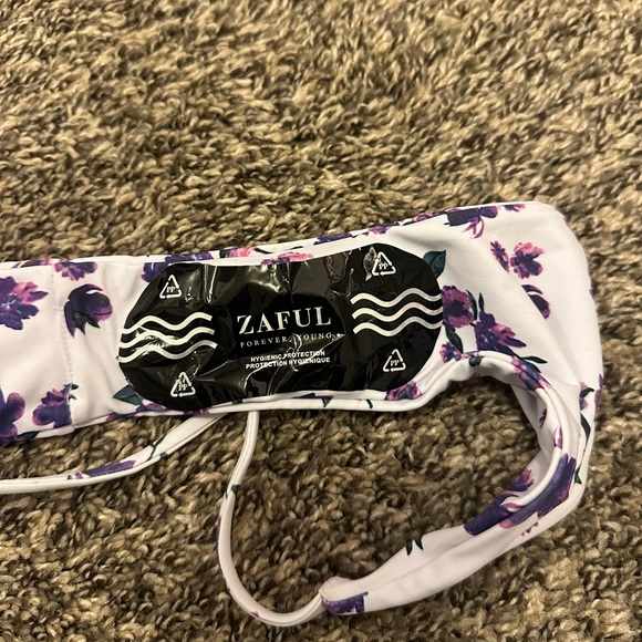 7/$20💚ZAFUL Ditsy Floral Low Rise String Bikini - Picture 3 of 5